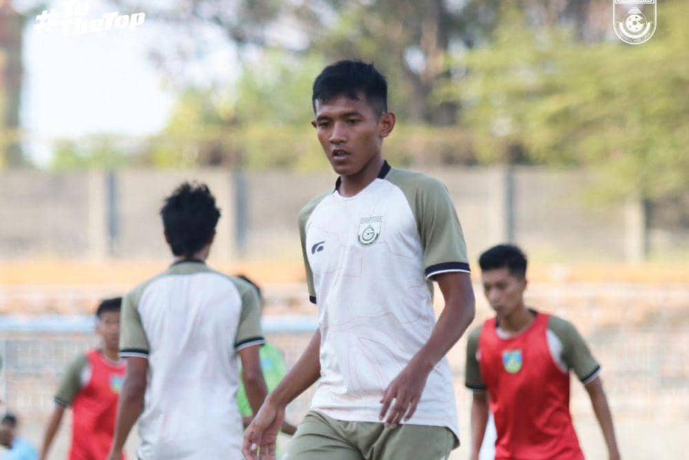 Airlangga Muttamasiqdina (instagram.com/gresikunited)