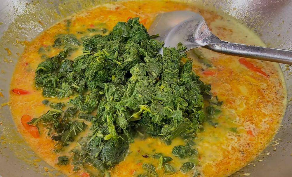 ilustrasi memasak gulai daun singkong (youtube.com/Ika Mardatillah)