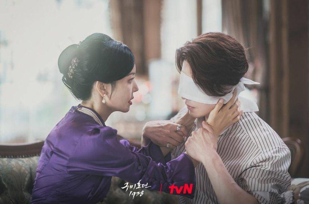 Kim So Yeon dan Lee Dong Wook di drama Tale of the Nine Tailed 1938 (instagram.com/tvn_drama)