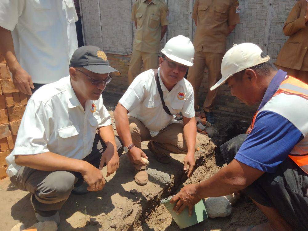 Peletakan batu pertama program bedah rumah dari PCN di Kecamatan Hamparan Perak (Dok.PCN Sumut)