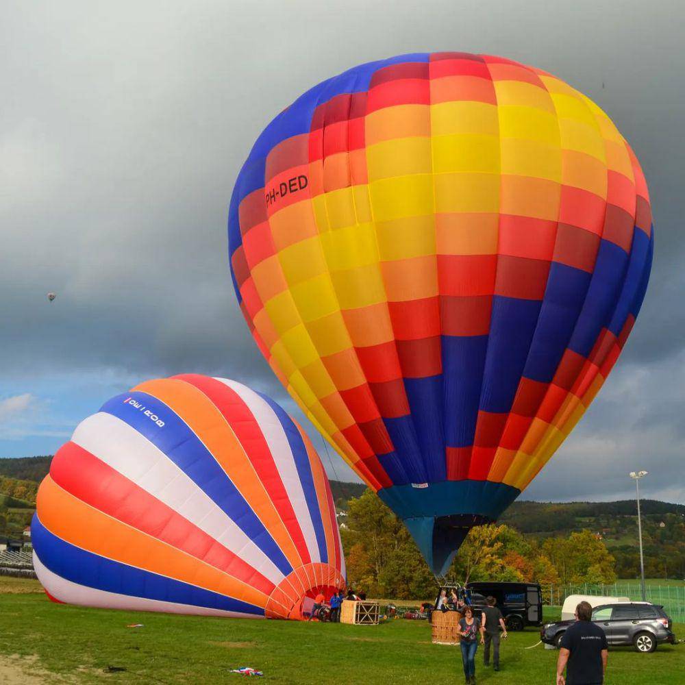 potret balon udara panas di Stubenberg (instagram.com/ballooningisfun)