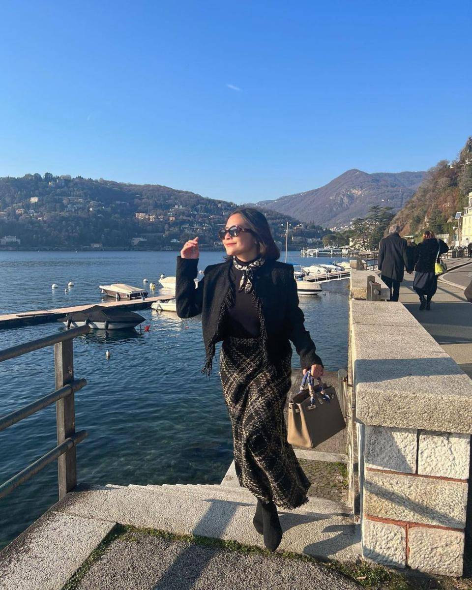 padu padan outer ala Prilly Latuconsina (instagram.com/prillylatuconsina96)