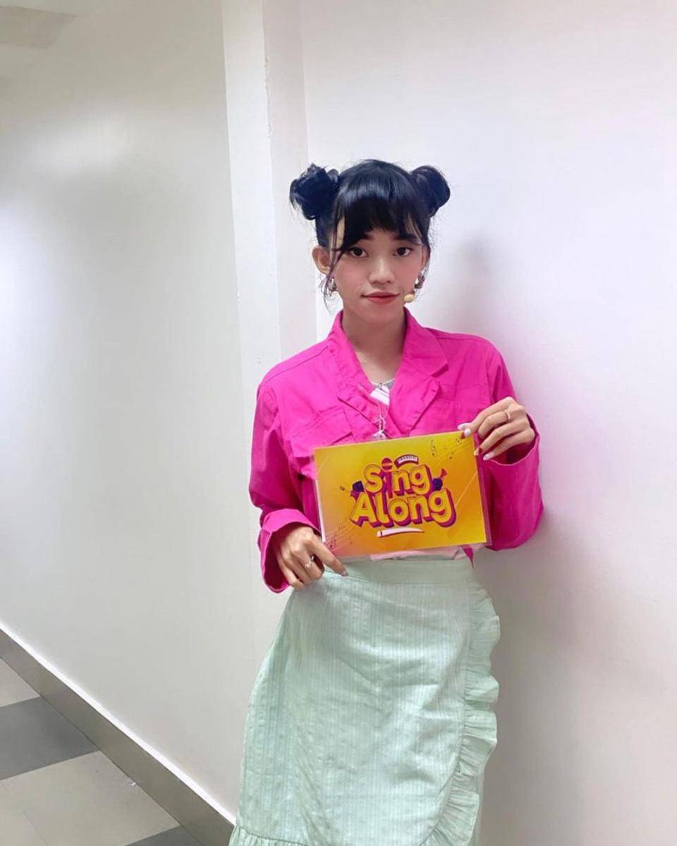 Ide OOTD pakai rok ala Ummi Quary (instagram.com/ummi_quary)