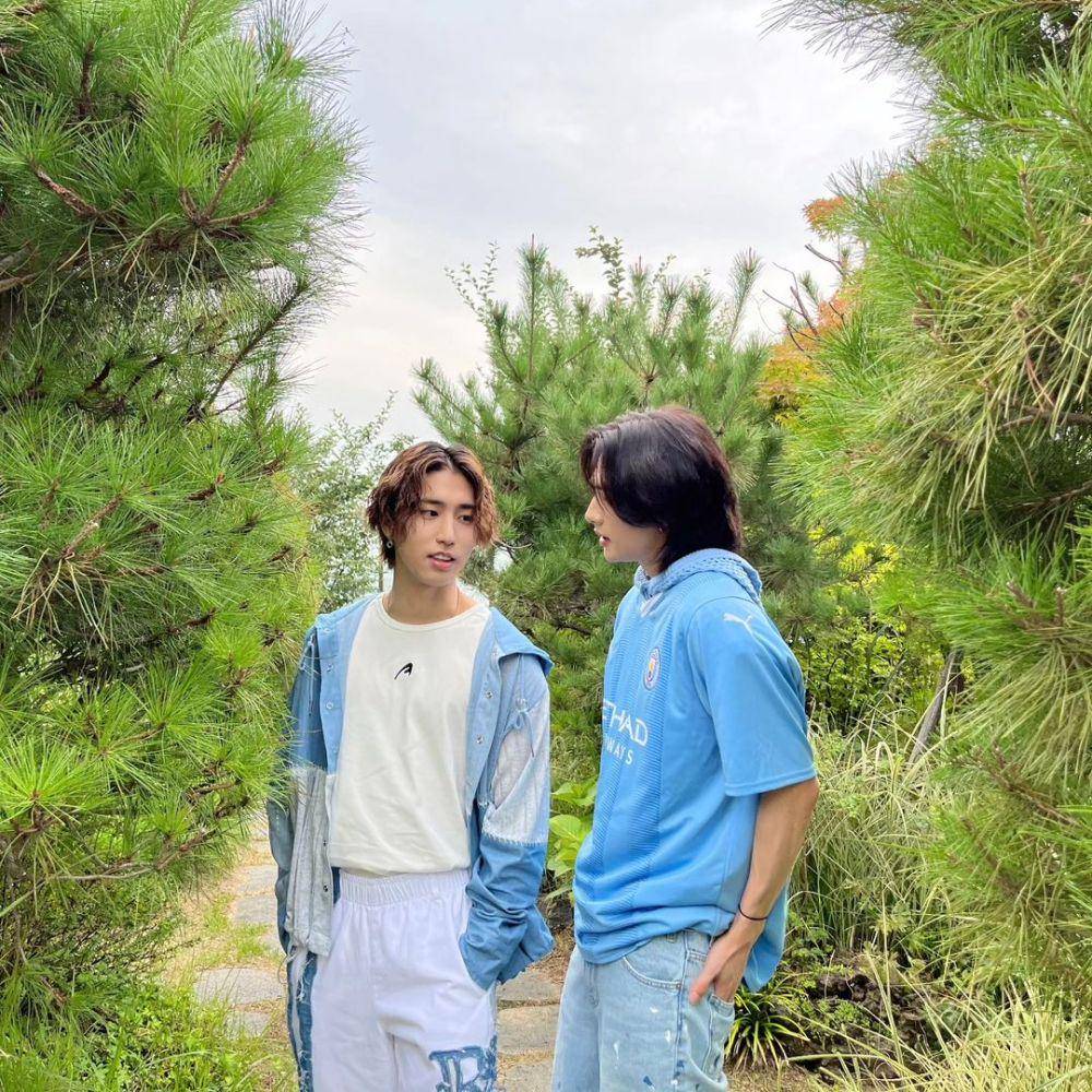 OOTD jalan-jalan ala Han Stray Kids (instagram.com/realstraykids)