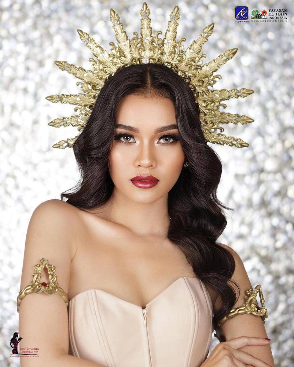 Sumatera Utara - Zeni Nurhaliza (instagram.com/putripariwisataindonesia)
