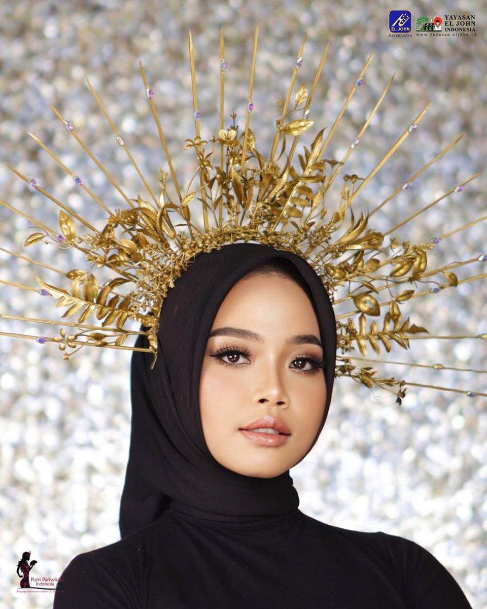 Nusa Tenggara Barat - Gita Husnul Imraatussoliha (instagram.com/putripariwisataindonesia)