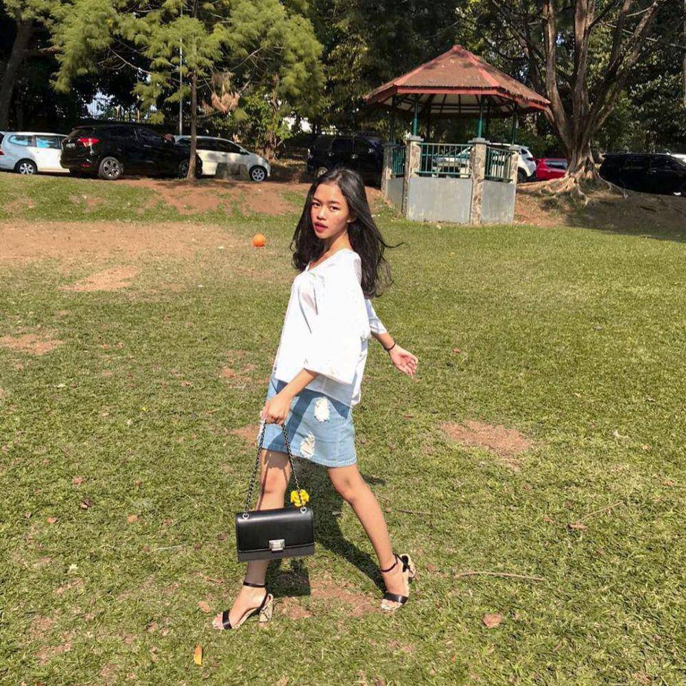 Ide OOTD pakai rok ala Ummi Quary (instagram.com/ummi_quary)