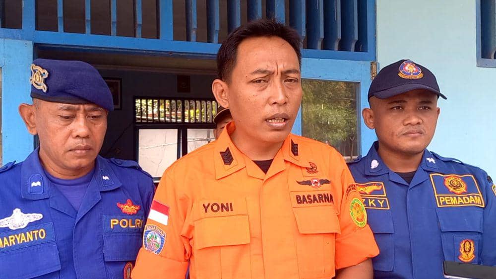 Koordintor Pos Basarnas Trenggalek, Yoni Fariza. IDN Times/ istimewa