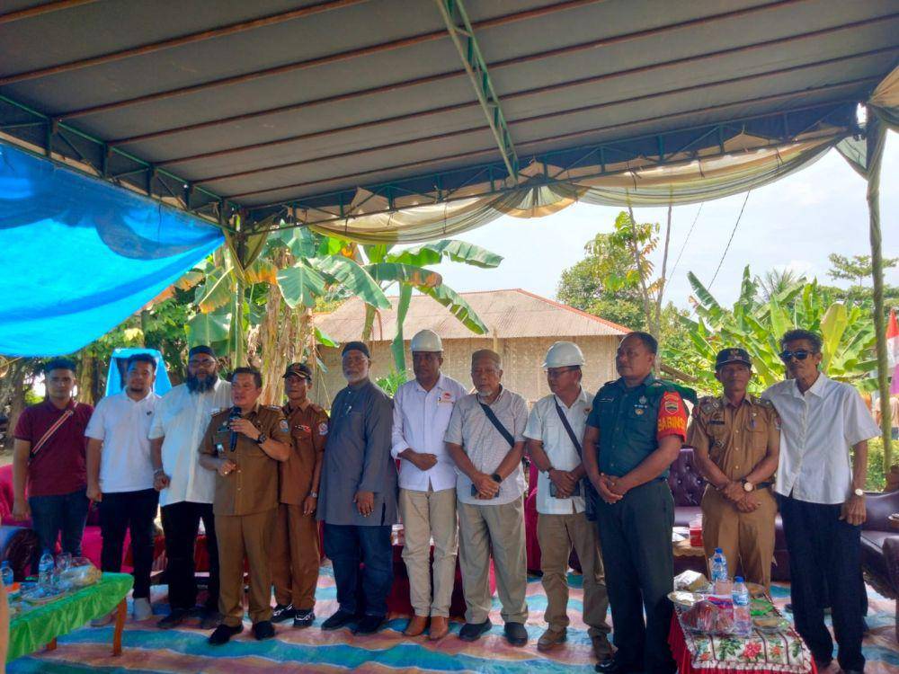 Peletakan batu pertama program bedah rumah dari PCN di Kecamatan Hamparan Perak (Dok.PCN Sumut)