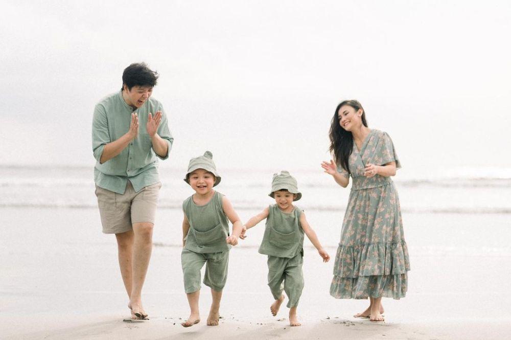 4 Cara Agar Anak Mau Terbuka Sejak Dini Versi The Hartono's Family