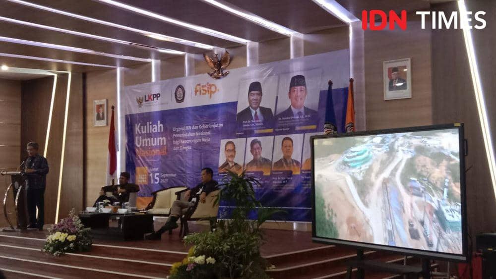 Kegiatan diskusi yang membahas perkembangan pembangunan IKN diadakan di Fisip Undip. (IDN Times/Fariz Fardianto)