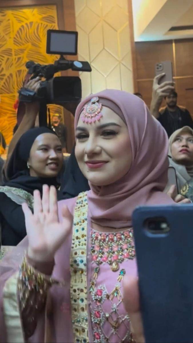 potret Irish Bella menghadiri pesta ulang tahun Sonny Septian (instagram.com/_irishbella_)