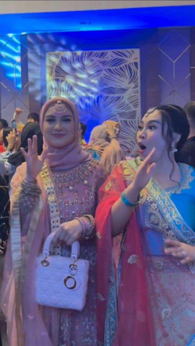 potret Irish Bella menghadiri pesta ulang tahun Sonny Septian (instagram.com/_irishbella_)