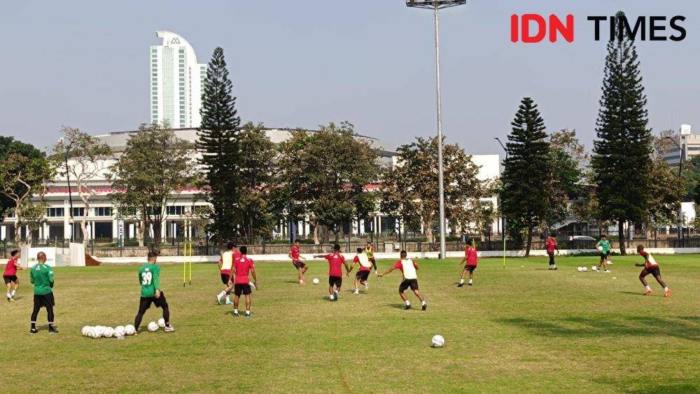 Latihan Timnas Indonesia U-24 di Senayan, Jumat (15/9/2023) dalam persiapan Asian Games 2022. (IDN Times/Tino)