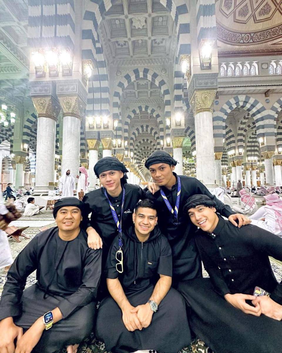 potret Fadil Jaidi saat umrah (instagram.com/alwifachry)