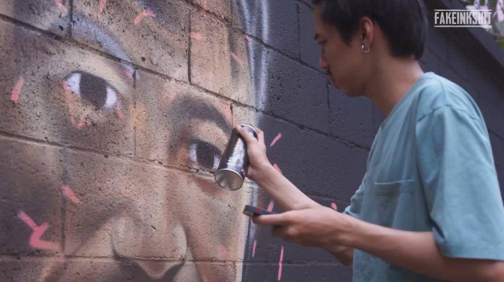 Wendi Cagur bikin mural (YouTube.com/Rans Entertainment)