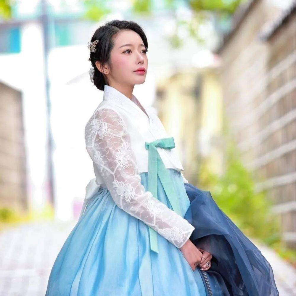 Potret hanbok dari Princess Hanbok Seoul (instagram.com/princess_hanbok)