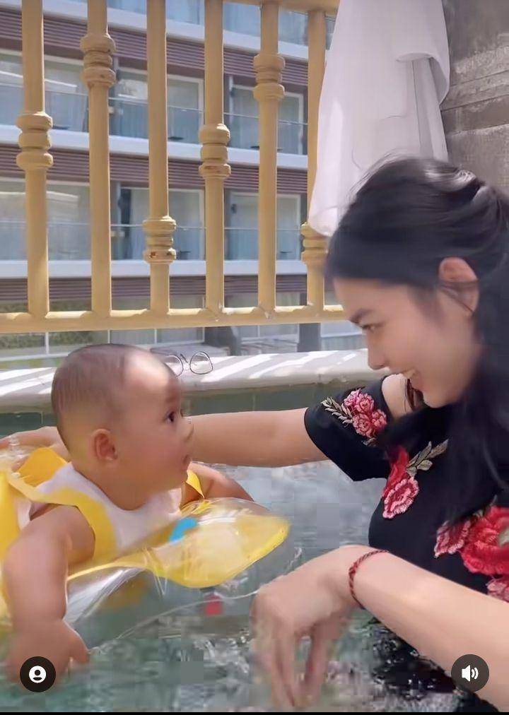 Babymoon Cesen di Bali (Instagram.com/ceseney)