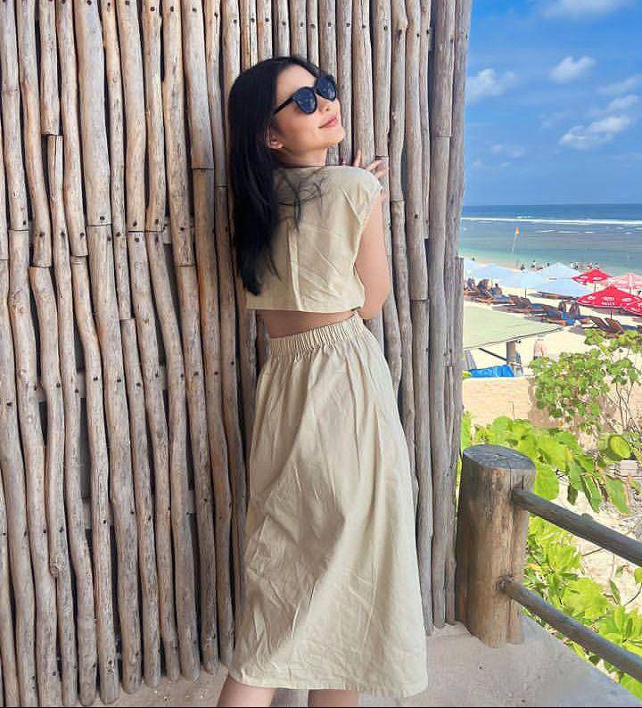 Babymoon Cesen di Bali (Instagram.com/ceseney)