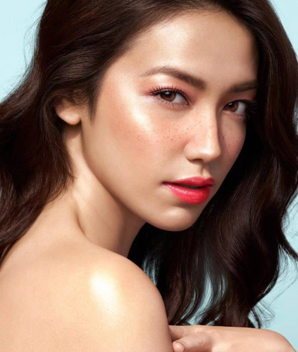 inspirasi makeup ala Velove Vexia (instagram.com/vaelovexia)