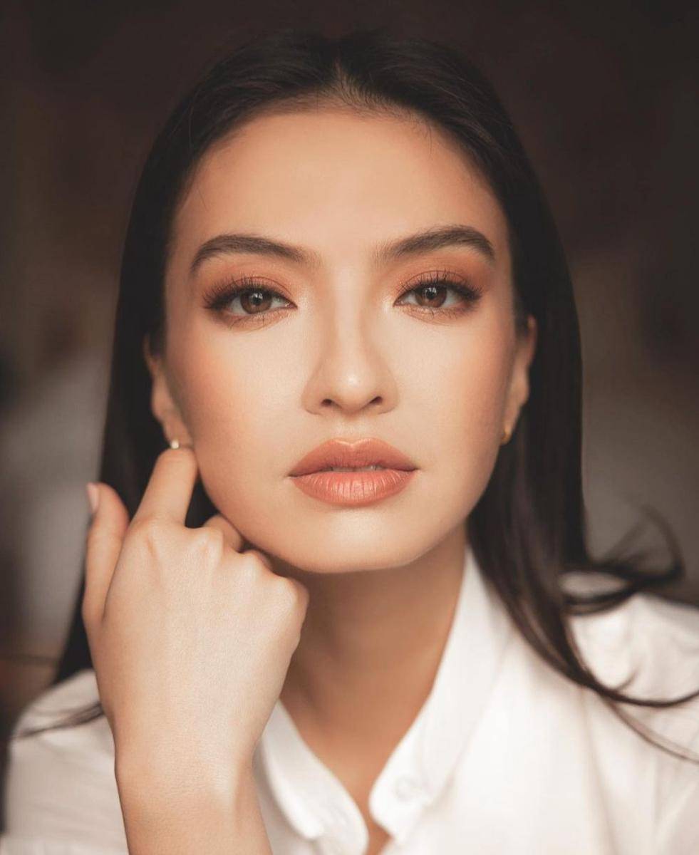 inspirasi makeup ala Raline Shah (instagram.com/ralineshah)