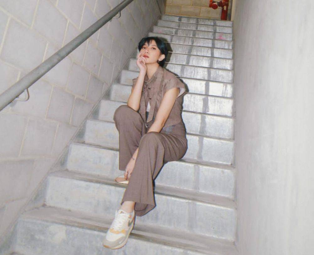 inspirasi outfit polos ala Sheila Dara Aisha (instagram.com/sheiladaisha)
