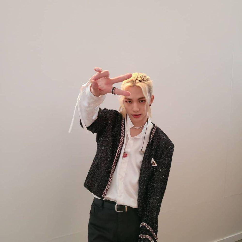 model rambut ala Hyunjin Stray Kids (instagram.com/realstraykids)
