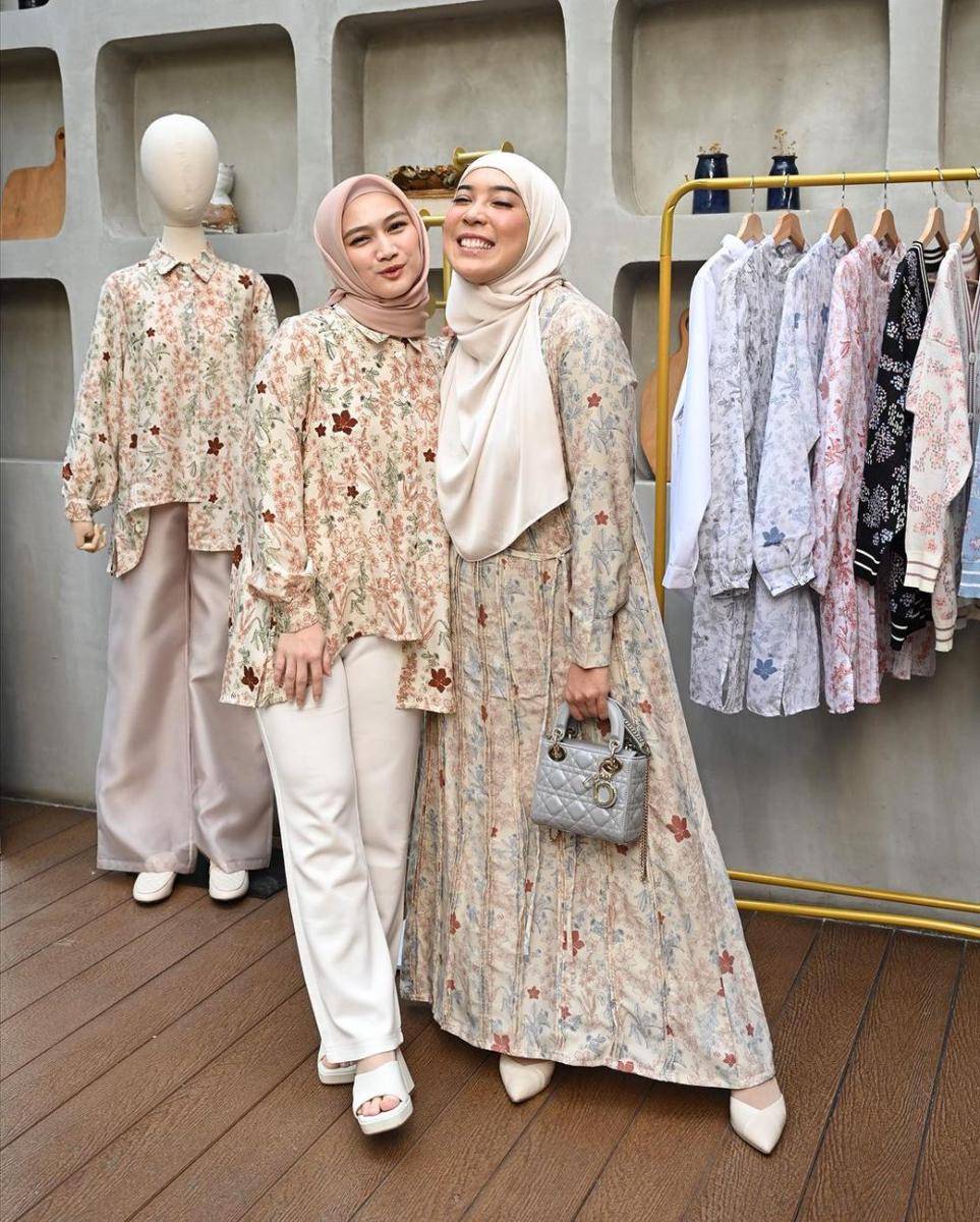potret tamu artis di acara peluncuran koleksi terbaru Geulis x Cut Syifa (instagram.com/geulis.id)