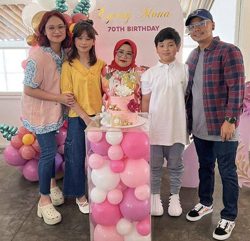 potret Wendi Cagur rayakan ultah ibunya (Instagram.com/wendicagur)