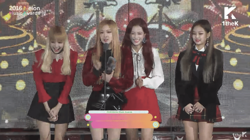Blackpink saat Memenangkan Penghargaan Best New Artist MMA 2016 (soompi.com)