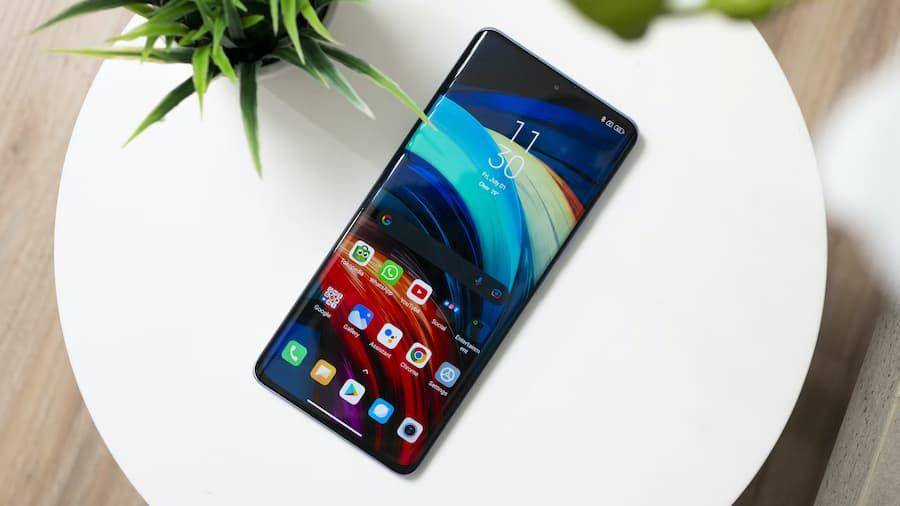 ilustrasi HP Android (unsplash.com/Shiwa ID)
