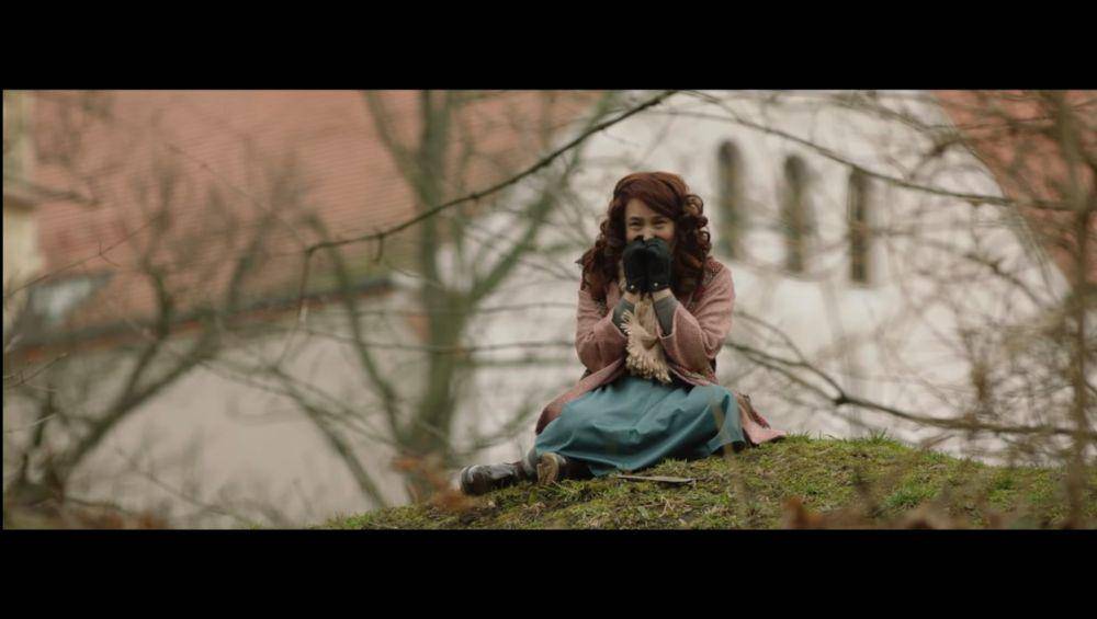 cuplikan Chelsea Islan sebagai Ilona di film Rudy Habiebie 2 (dok.MD Picture/Rudy Habiebie 2)