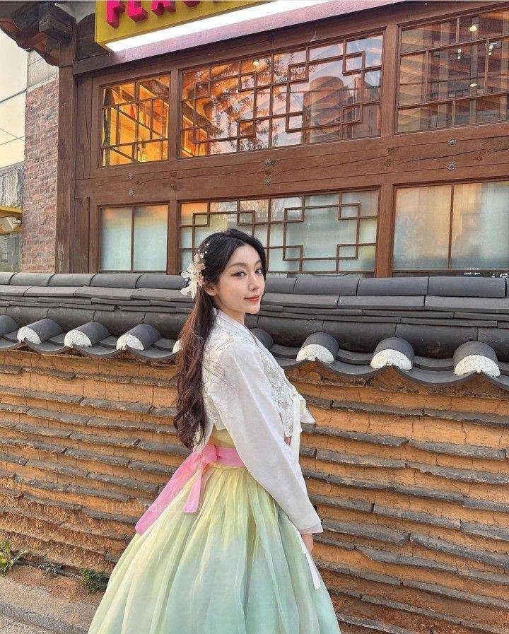 Potret Haewadal Hanbok (haewadal.modoo.at)
