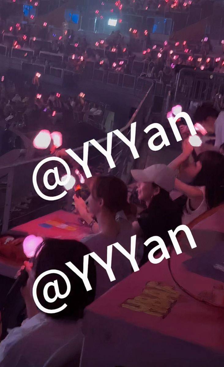 aespa di konser BLACKPINK 'Born Pink'. (weibo.com/n/YYYan_130)