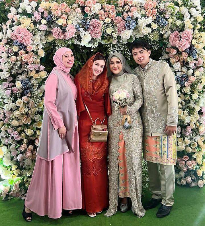 Ayu ting ting di lamaran sepupu (Instagram.com/mom_ayting92_)