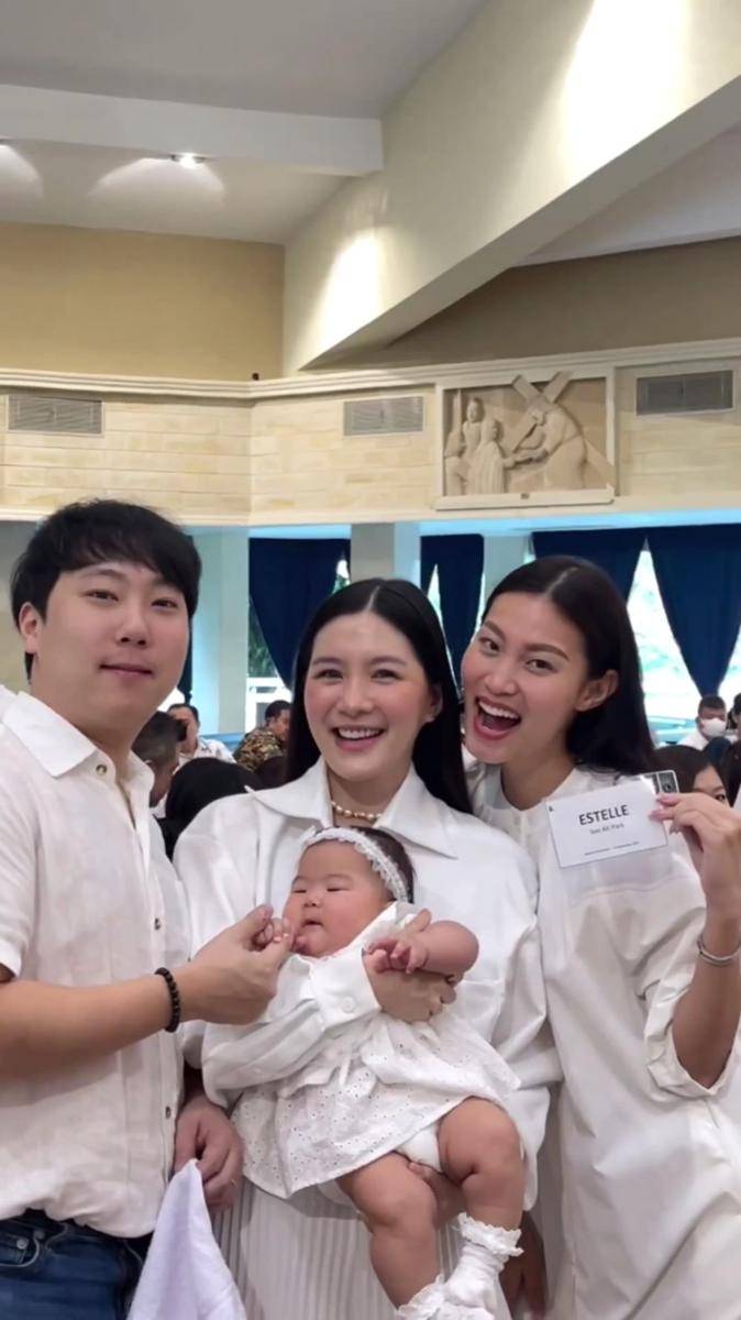 potret Patricia Gouw jadi ibu baptis dari anak sahabat (instagram.com/michimomo)