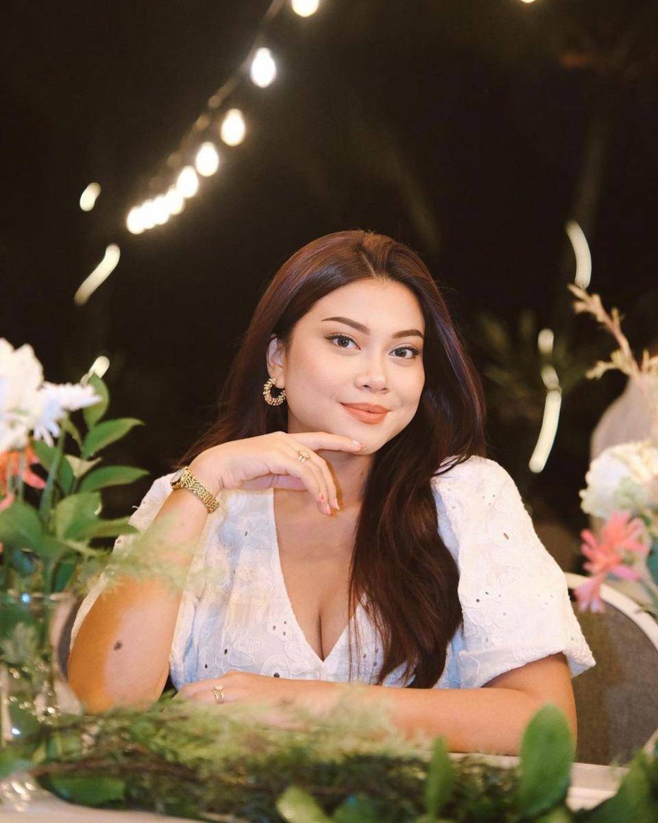Hanum Mega (instagram.com/real.hanummegaa)