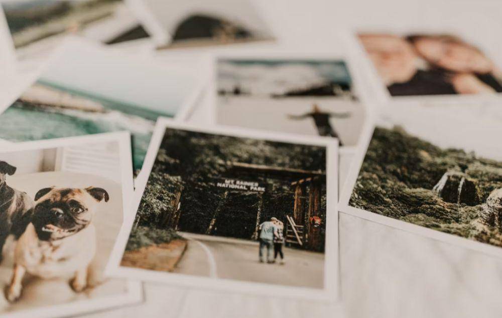 Ilustrasi foto dicetak(unsplash.com/@sarandywestfall_photo)