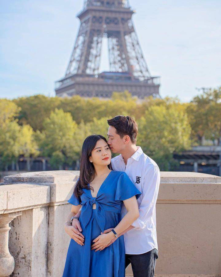 Maternity Valencia Tanoe (Instagram.com/valenciatanoe)