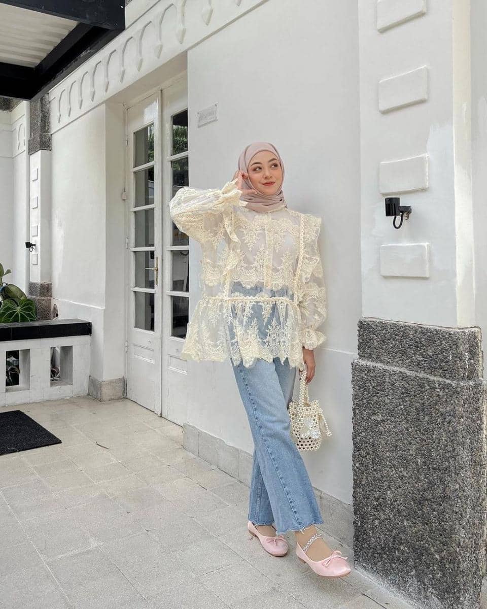 inspirasi OOTD ala Meirani Amalia (instagram.com/meiraniap)