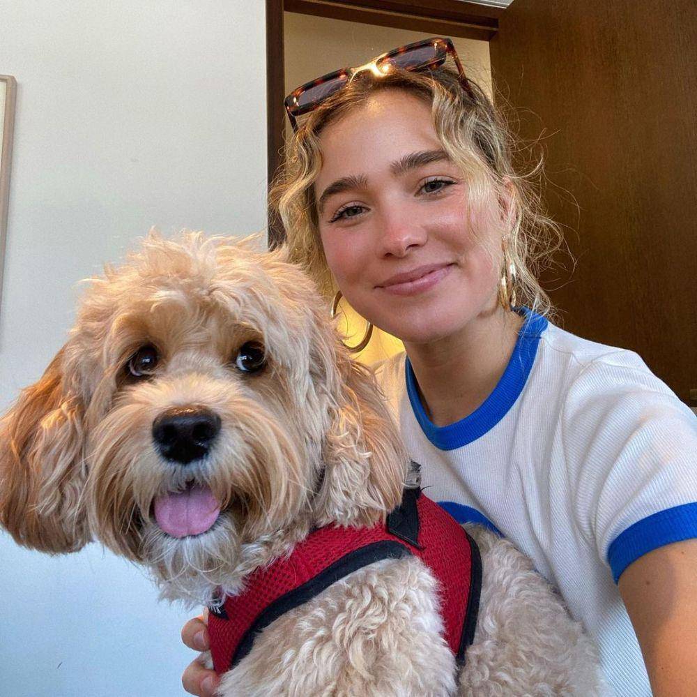 Haley Lu Richardson (instagram.com/haleyluhoo)