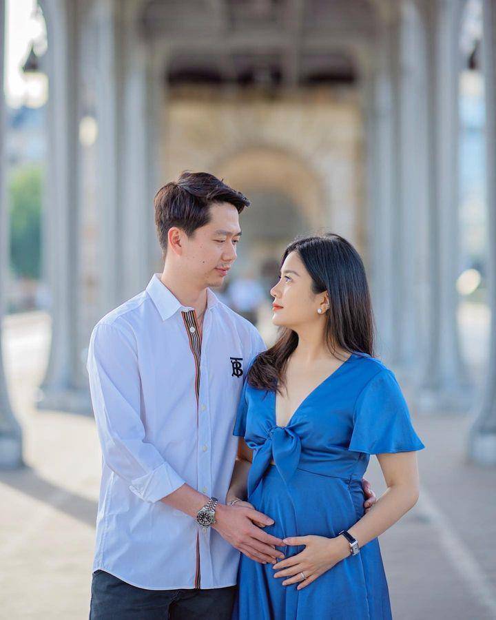 Maternity Valencia Tanoe (Instagram.com/valenciatanoe)
