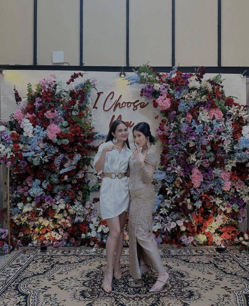 potret pertunangan Jovanna dan Adit (Instagram.com/michelleziu)