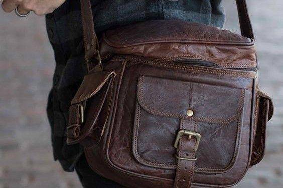 ilustrasi tas bahan goatskin (pinterest.com/Etsy)