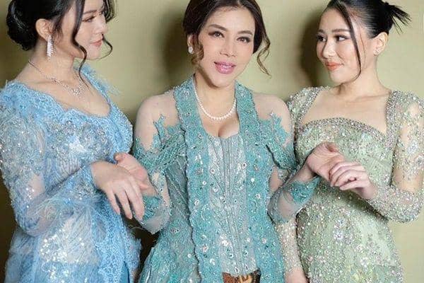 7 Potret Asisten Hotman Paris di Pernikahan Fritz Hutapea, Disorot!