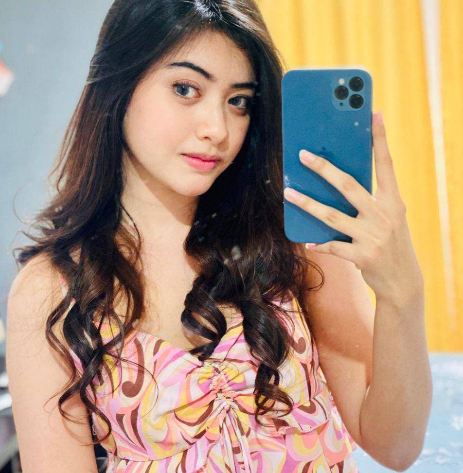 Adinda Patry (instagram.com/adindahalonaa)