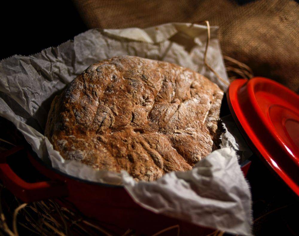 Sourdough di dalam dutch oven (pexels.com/elif tekkaya)