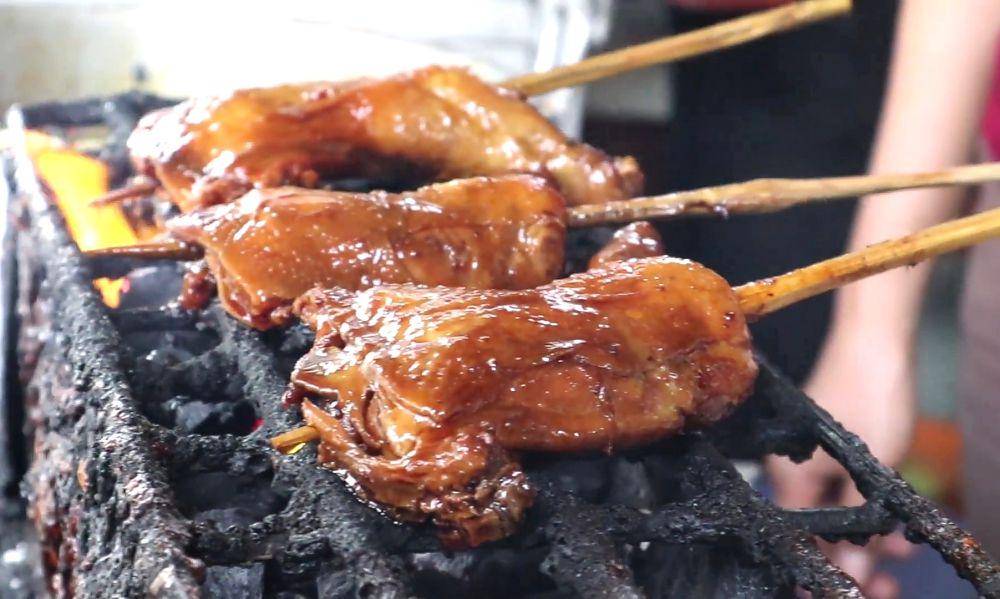 Ayam Bakar Bu Rochmann (youtube.com/Jajalen TV)