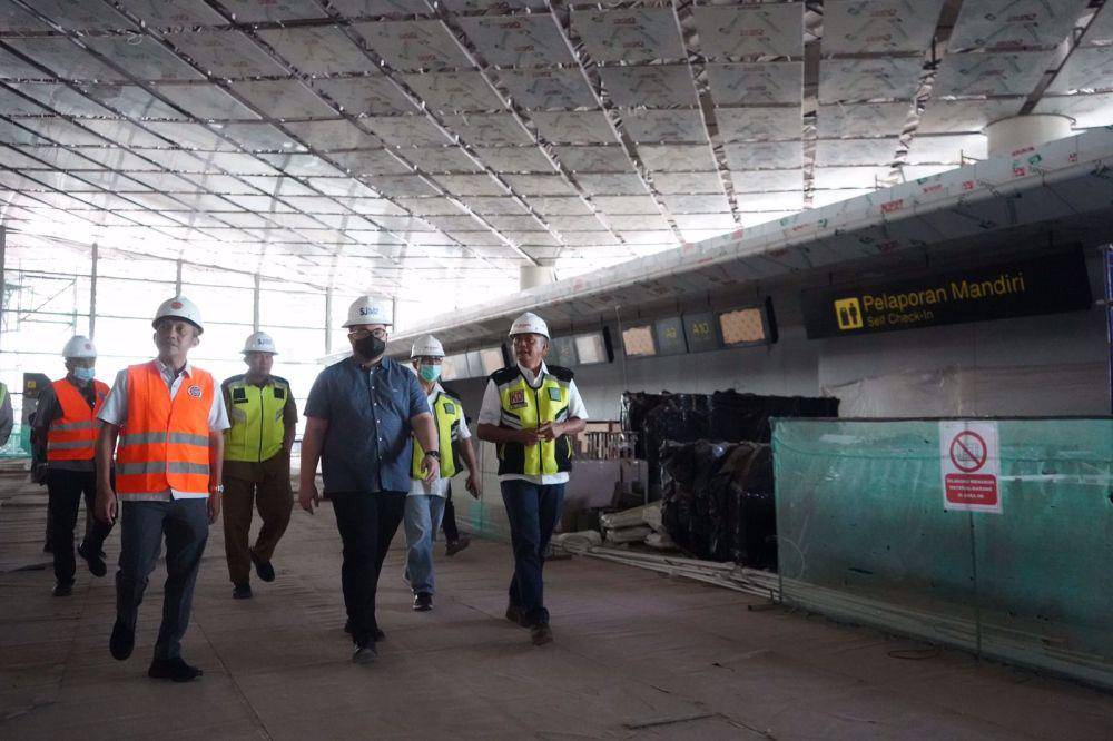 Mas Dhito mengecek progres pembangunan Bandara Internasional Dhoho Kediri. (Dok. Pemkab Kediri)