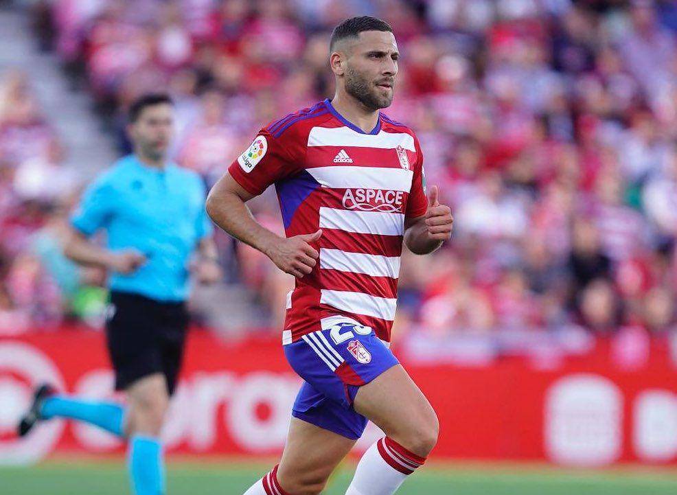 Shon Weissman saat memperkuat Granada. (instagram.com/shonweissman9)